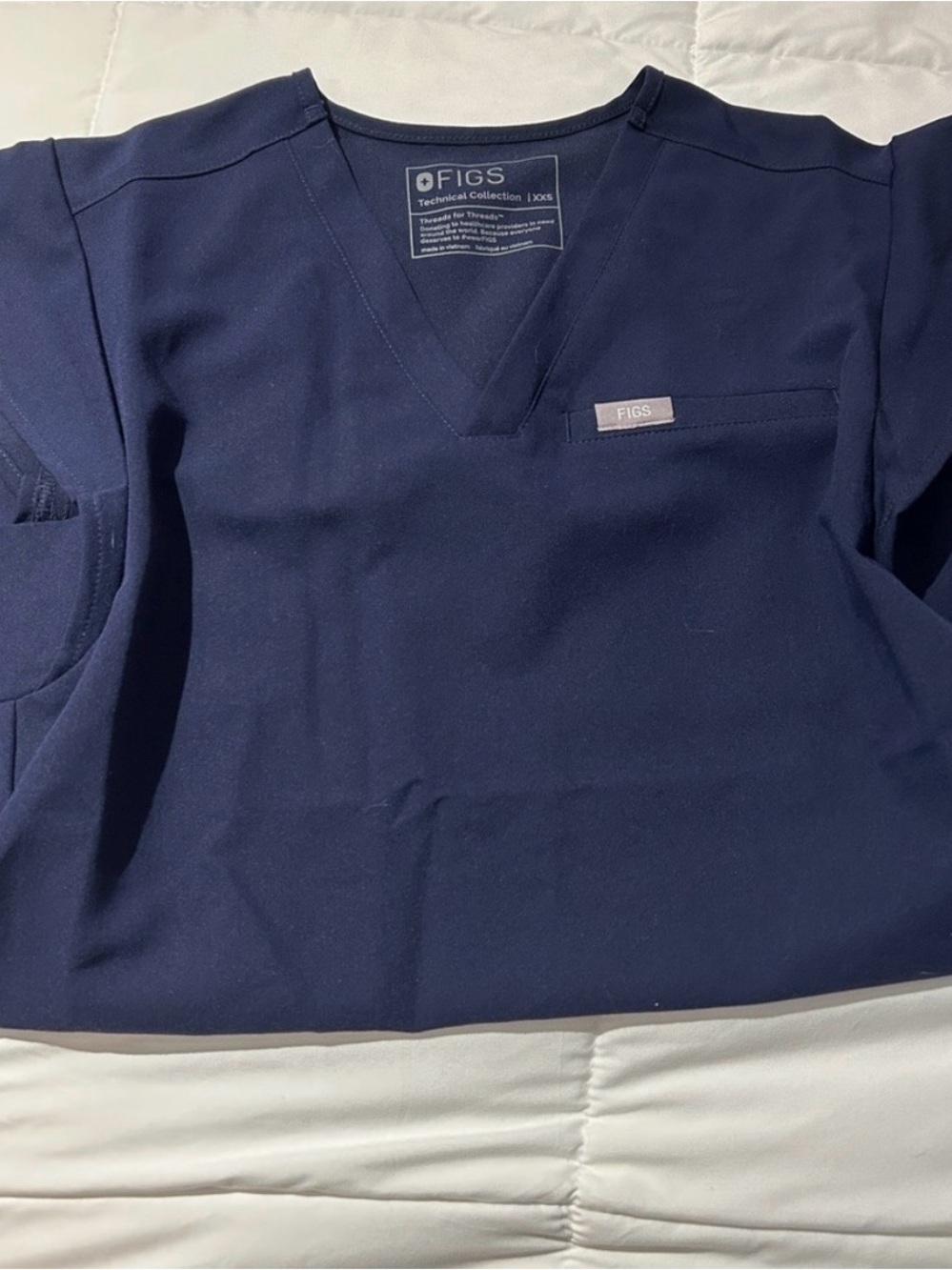 FIGS Navy V-Neck Scrub Top with Chest Pocket top xxs, pants xs